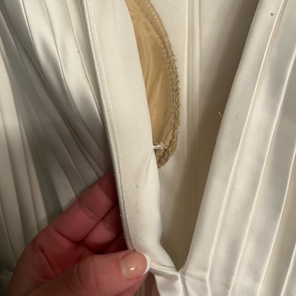 Mac Duggal White Pleated Dress - Picture 5 of 8